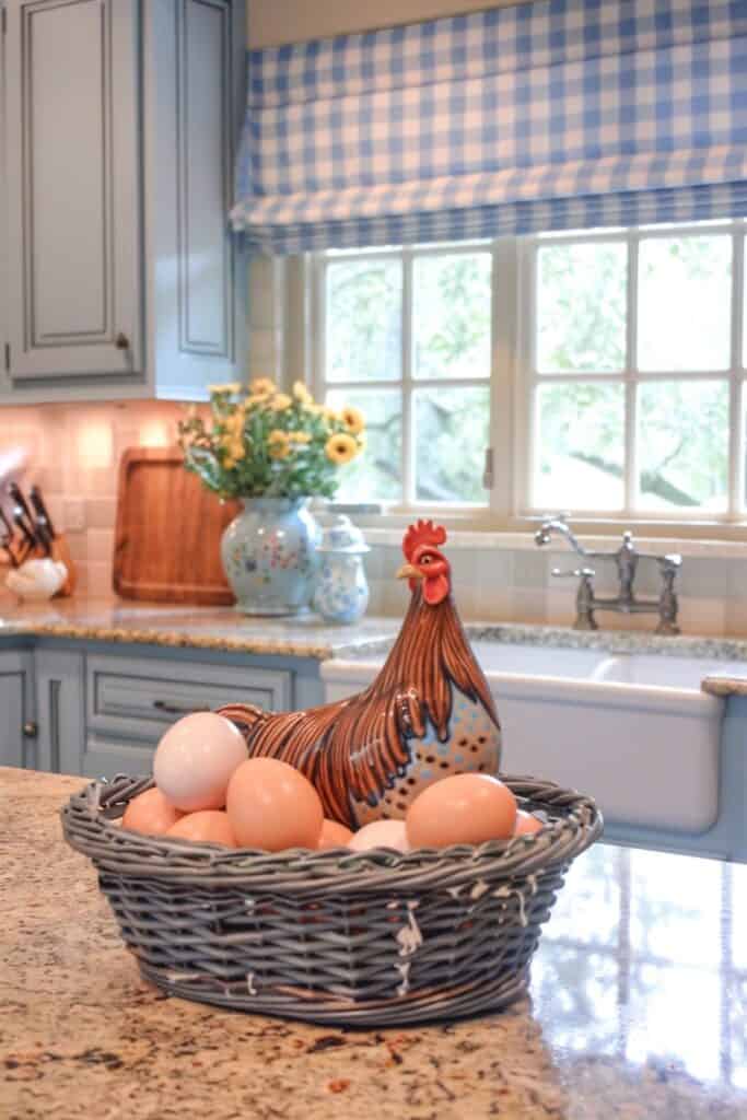 Kitchen with chicken egg decoration